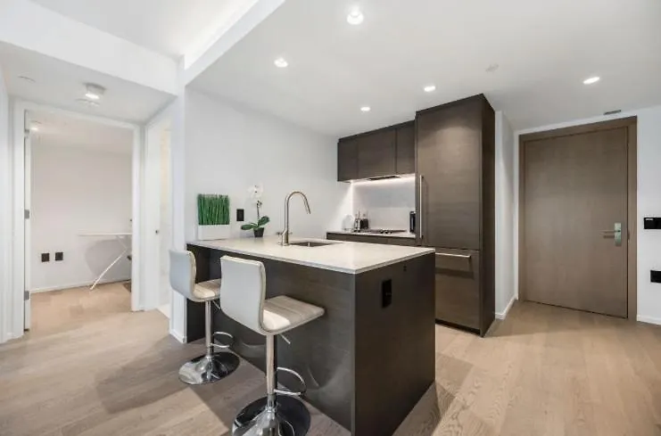 Chic & Modern Retreat The Heart Of Dt Vancouver