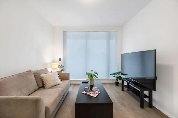 Chic & Modern Retreat The Heart Of Dt Vancouver